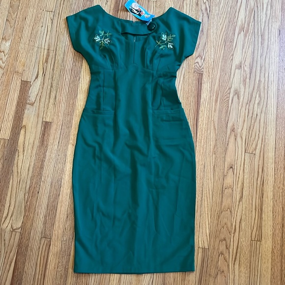 bettie page green dress Princess Off-the-Shoulder Dark Green Wedding Dress with Appliques –  FancyVestido